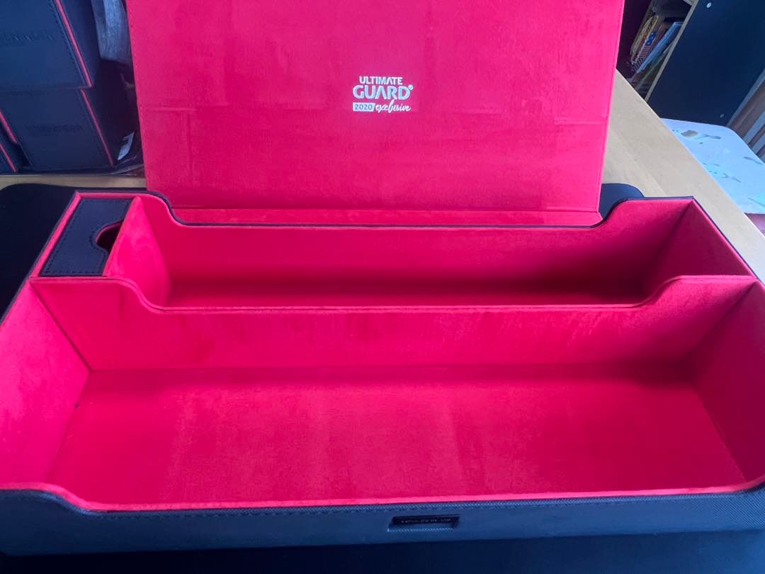 ULTIMATE GUARD 2020限定Edition