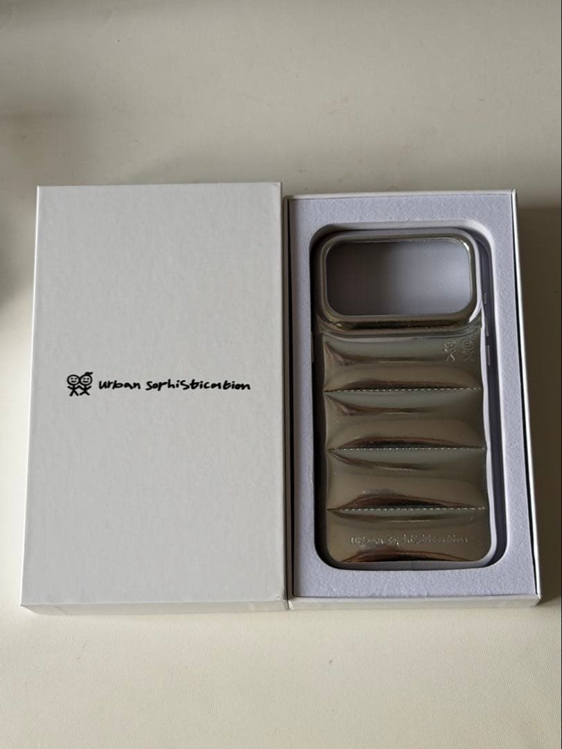 iPhoneアクセサリー Urban sophistication mirror silver