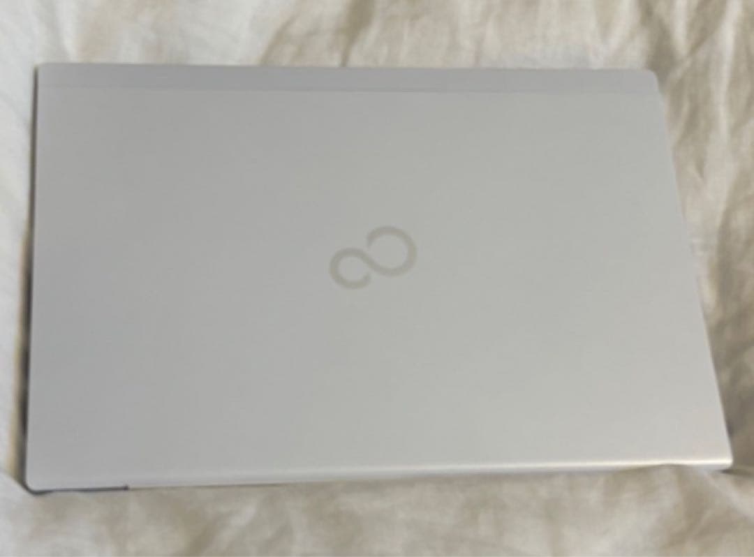 LIFEBOOK UH75/C3 (アーバンホワイト)