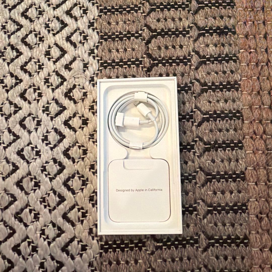 iPhoneSE 第3世代 128G ミッドナイト本体 箱付き SIMフリー