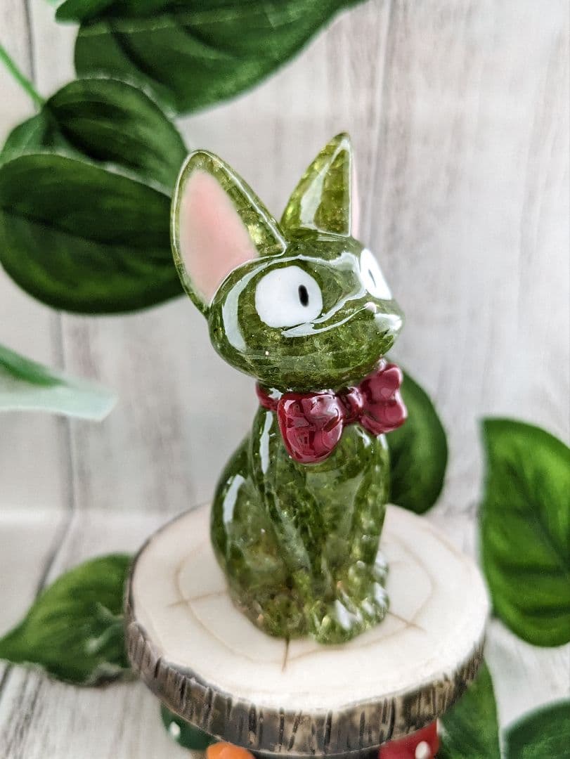 【ふーか】②ミニサイズ！ペリドットの蝶ネクタイねこちゃん形オルゴ☆他４点