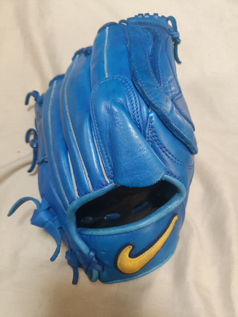 Nike ナイキ ブラック 軟式グローブ 岩隈モデル 一般軟式(大人)用