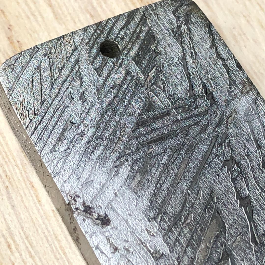 隕石 鉄隕石　アルタイ隕石　ペンダントトップ　ナチュラル　原石　重さ約42g