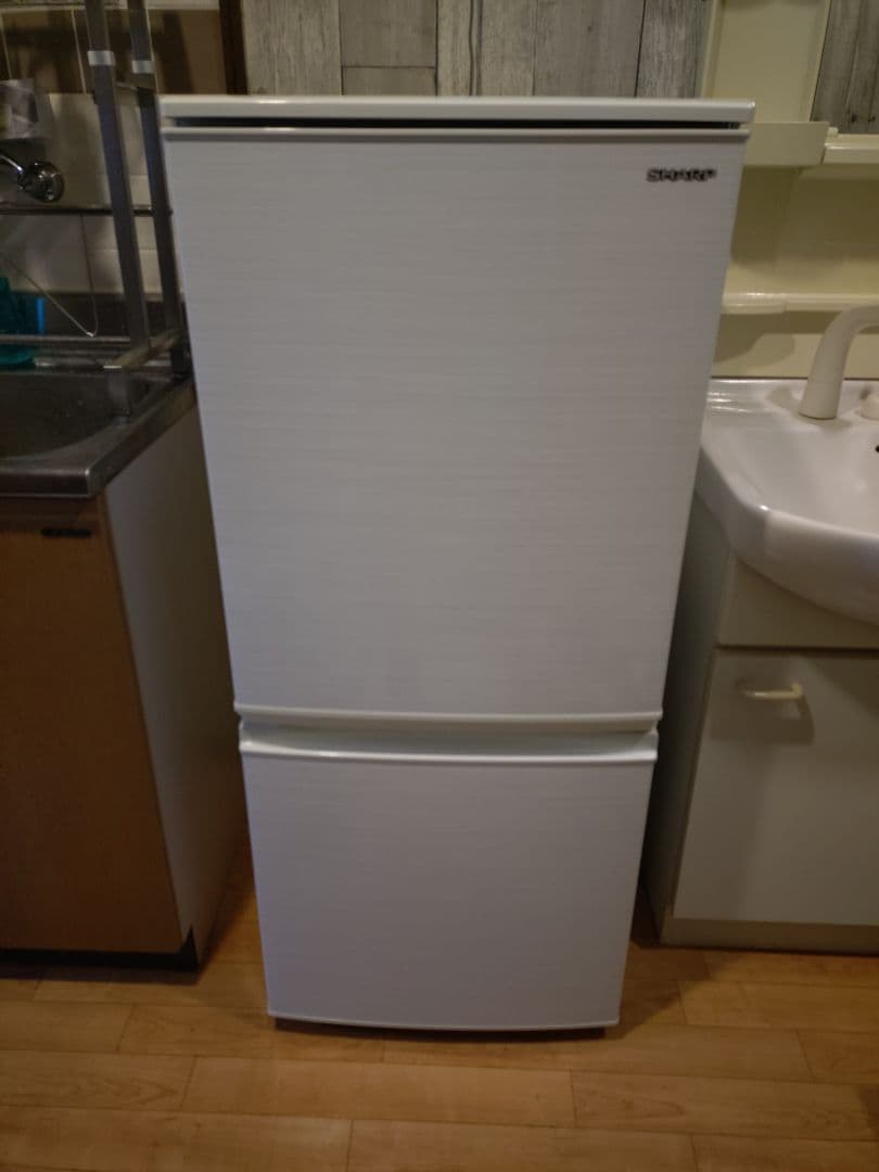 SHARP 2020年製 冷蔵庫 SJ-D14F-W