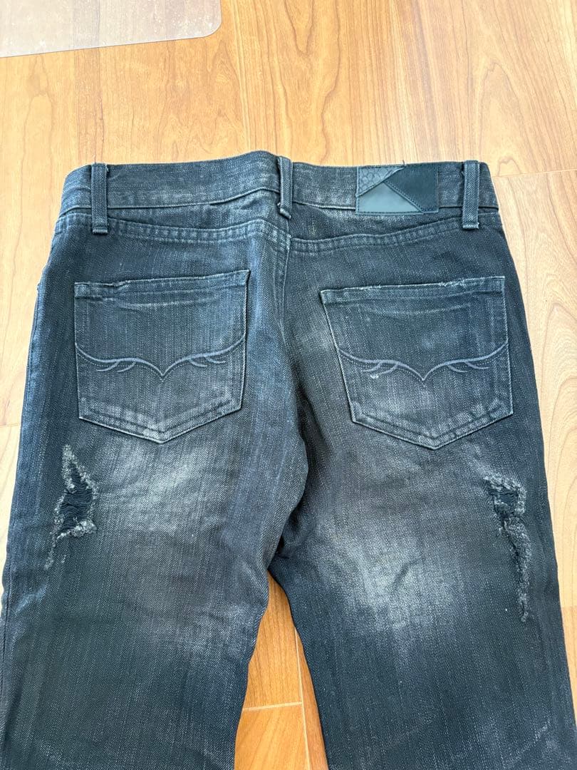 FUGAブラックダメージデニムパンツ