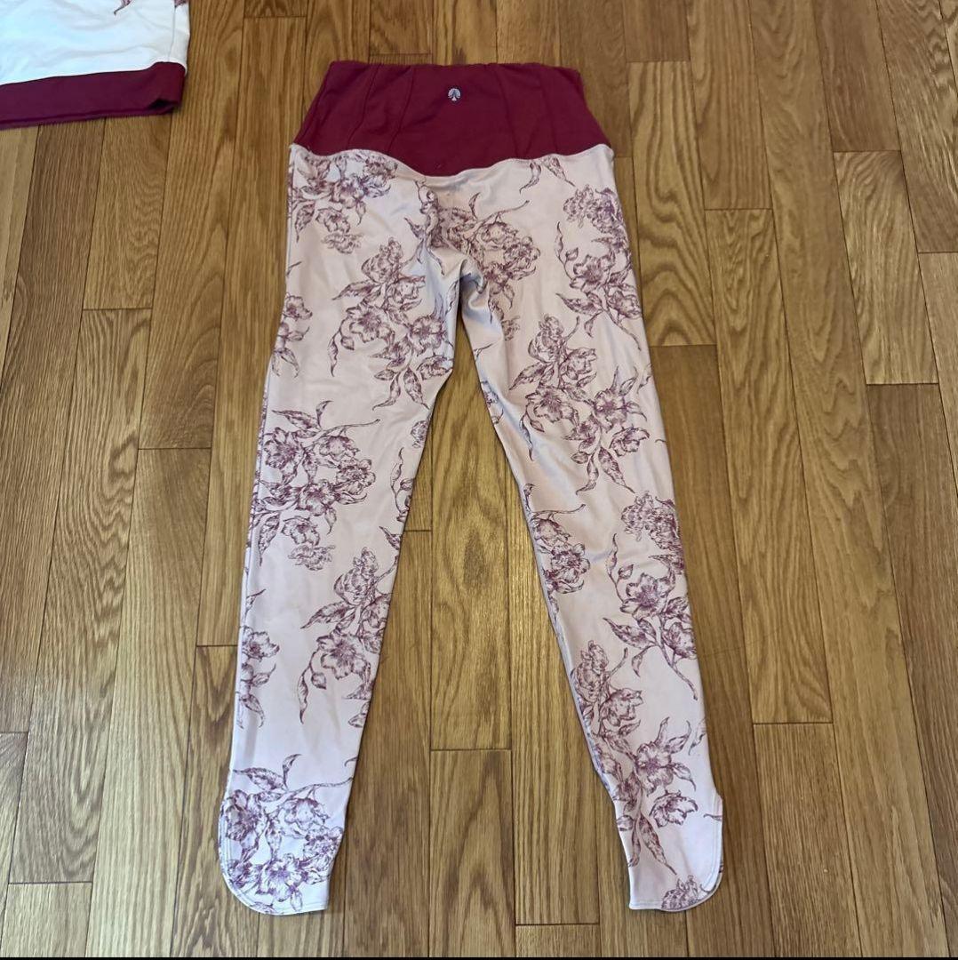 SUKALA スカーラ　花柄 ヨガウェアセット Мサイズ　アンティークプリント