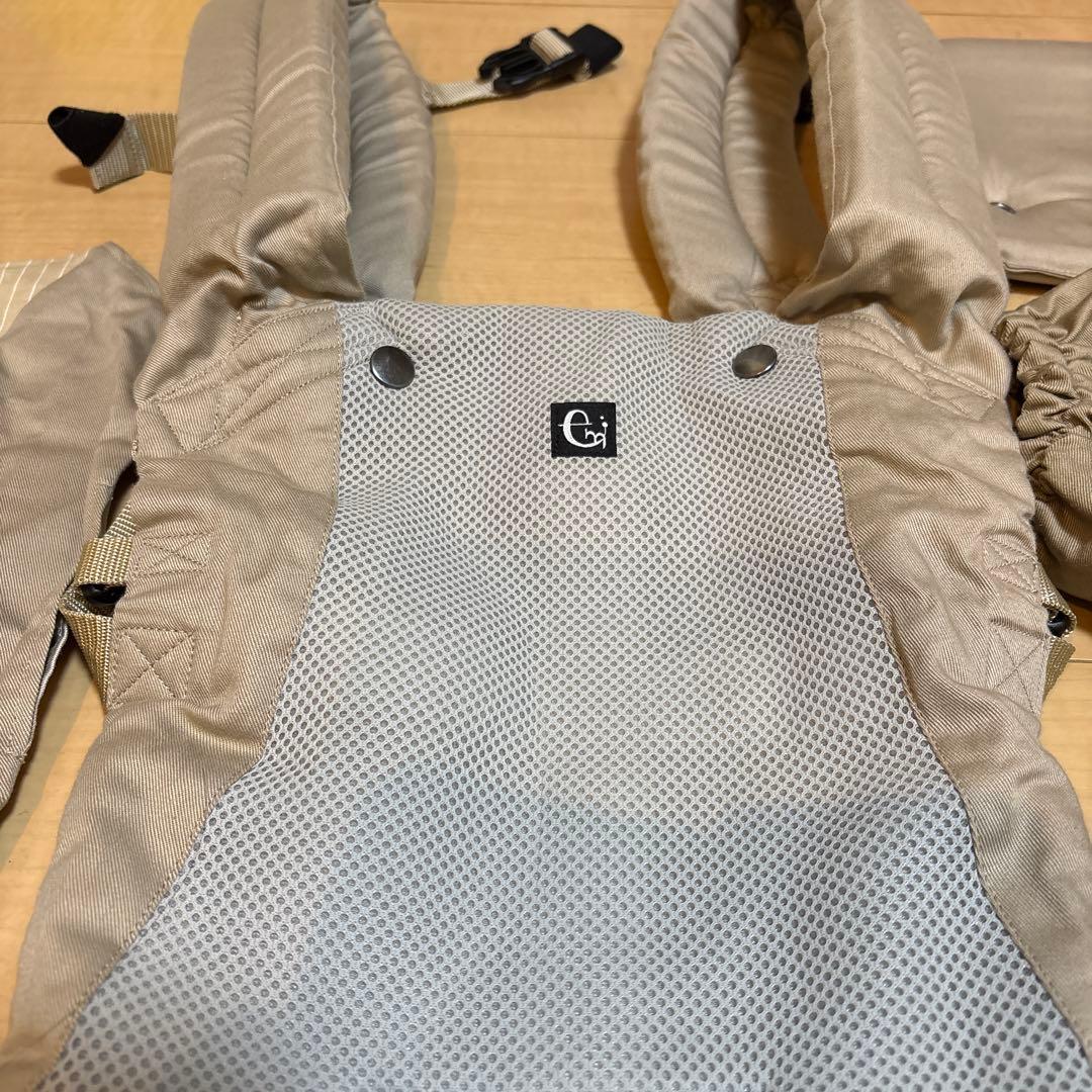 ファムキャリー　ベージュ　おんぶ・抱っこ紐