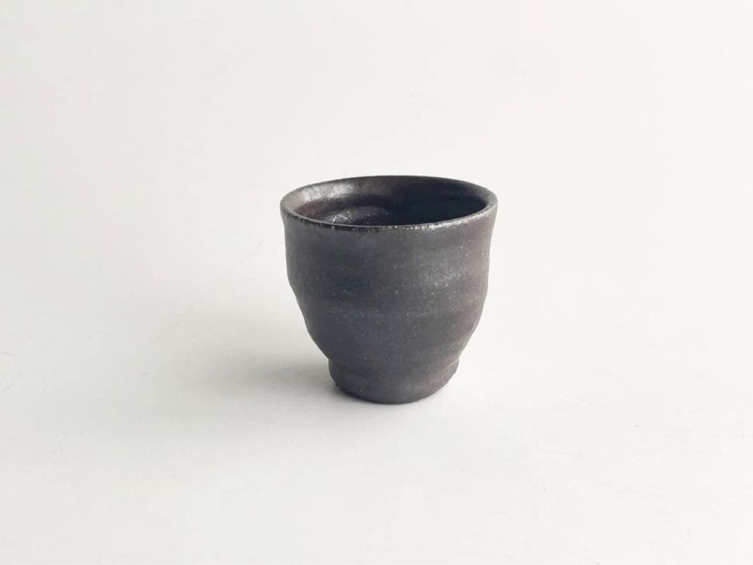 陶芸家　國吉清尚　焼締ぐい呑　酒器　酒杯　盃　沖縄　陶芸　共箱