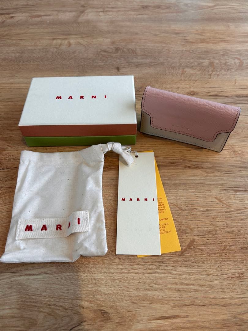 MARNI 名刺入れ ピンク/ホワイト