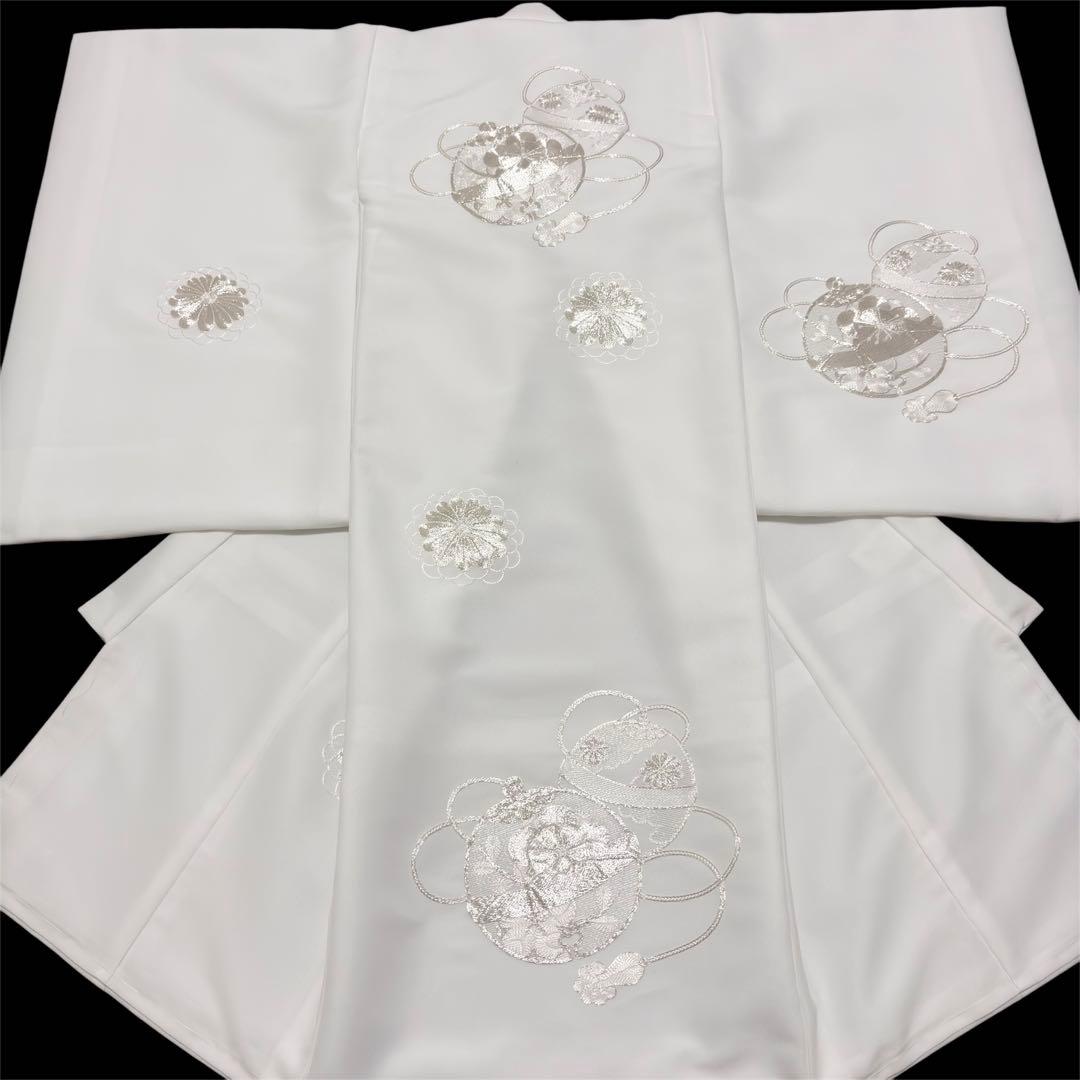 【新品】日本製 お宮参り 産着 銀駒刺繍入り 合繊 祝着 鈴柄 純白