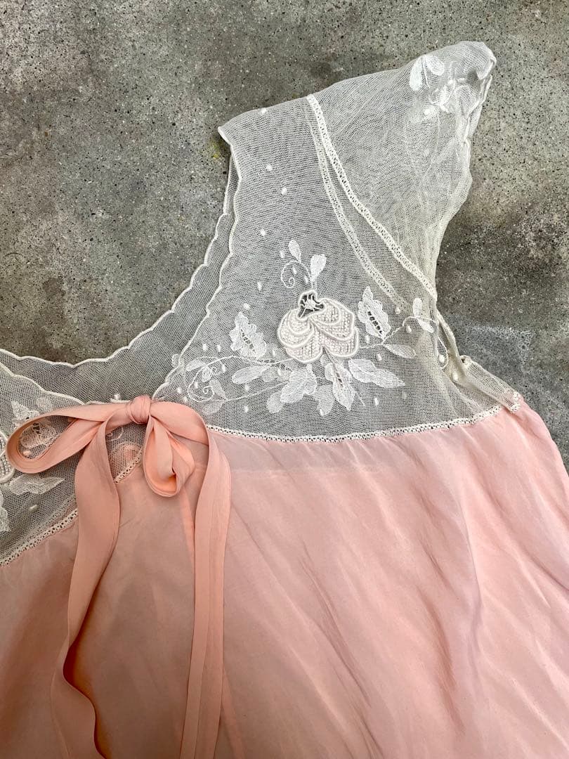 1930年代 フランス製 ヴィンテージ ピンク スリップドレス 刺繍入り