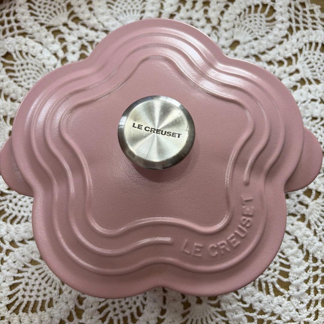 ルクルーゼフルール花形 鍋 ピンク