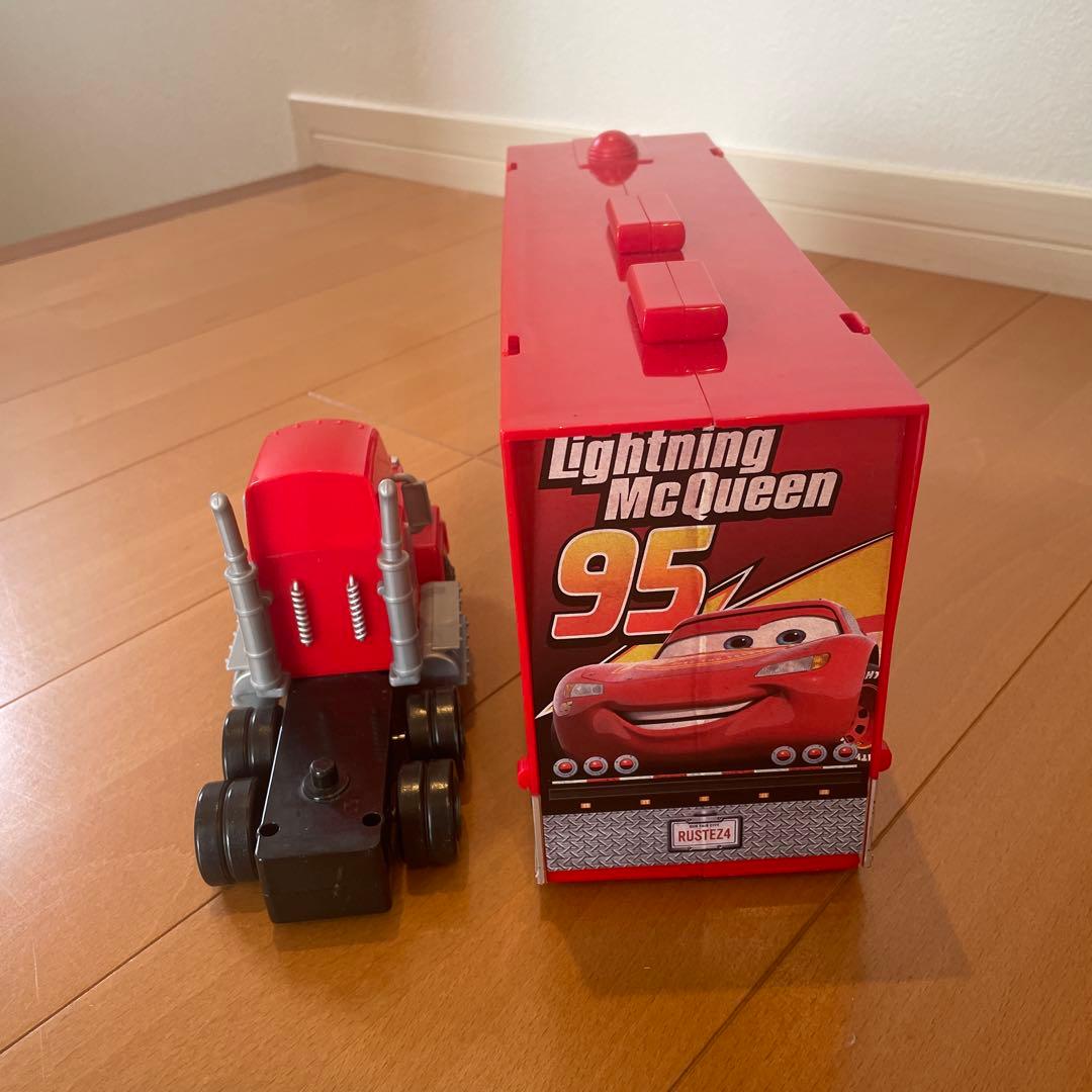 カーズトミカ　たくさんのせよう！大きなマック