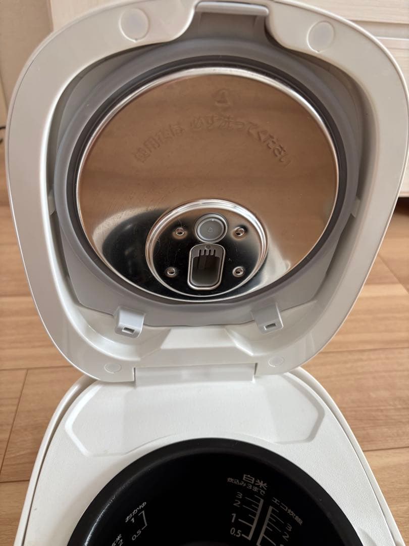 に*な様 Panasonic 炊飯器 SR-KT060 ホワイト