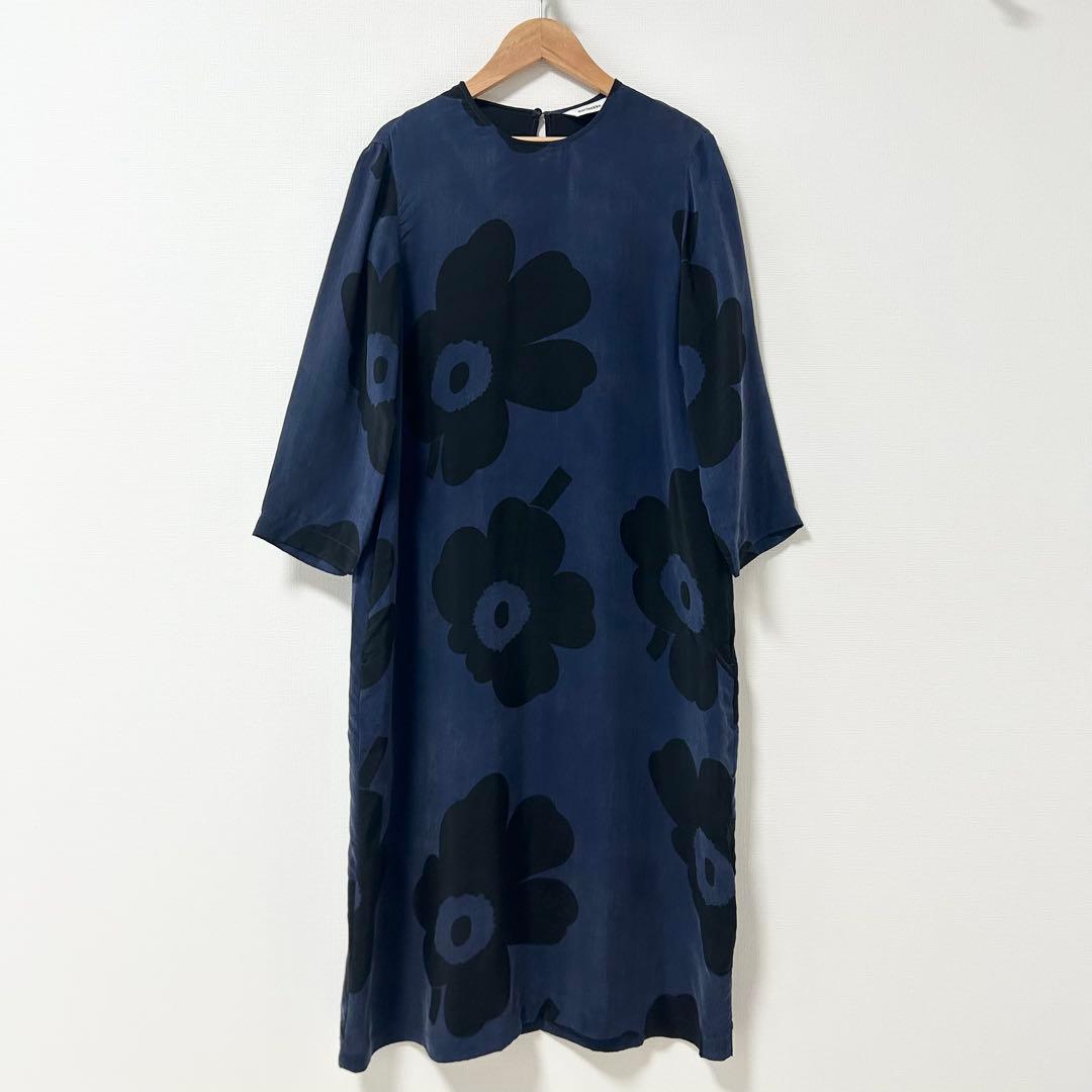 マリメッコ　花柄ワンピース　ウニッコ　ネイビー　　レーヨン　36
