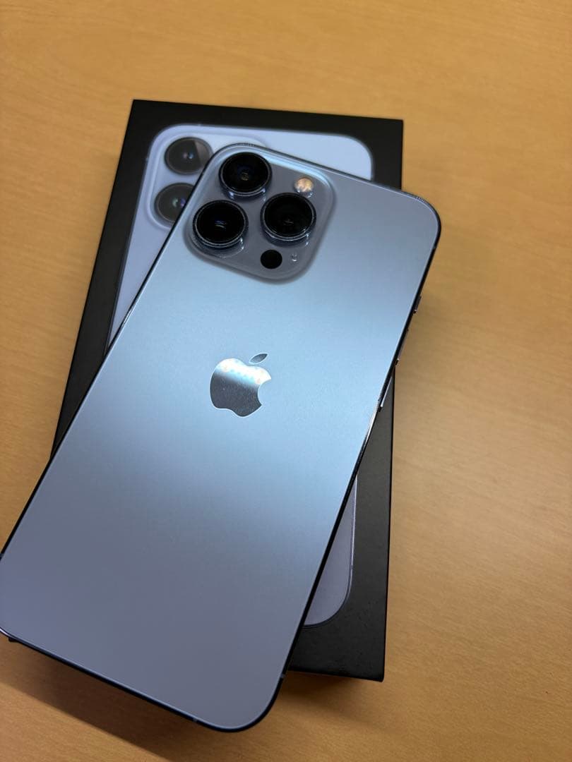 Apple iPhone 13 Pro 本体