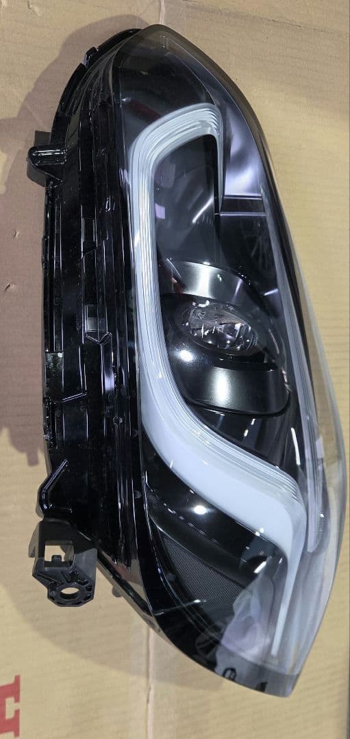 HONDA　FIT　GS4　ヘッドライト　左