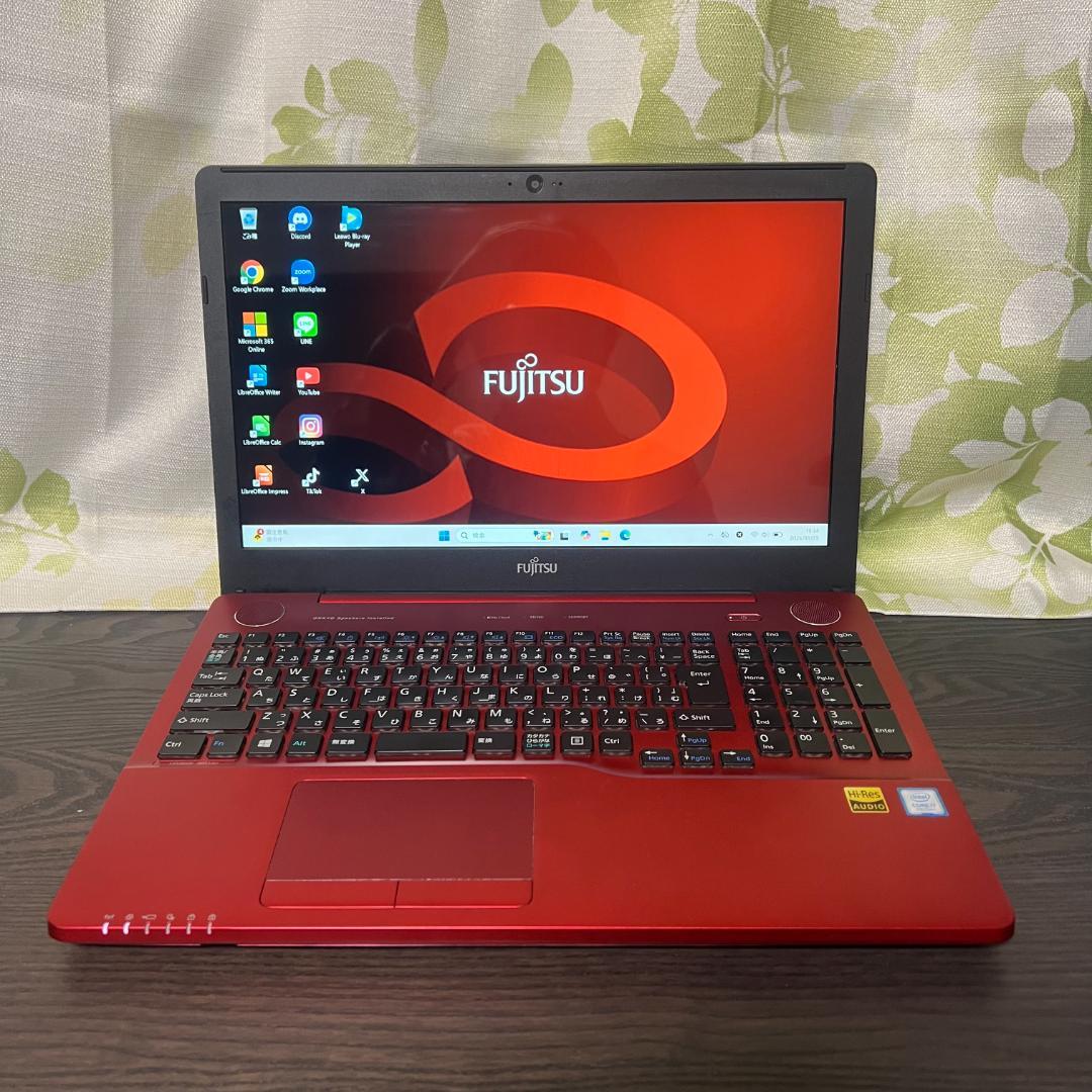 富士通 LIFEBOOK✨SSD256GB☆メモリ8GB☆Core i7☆レッド