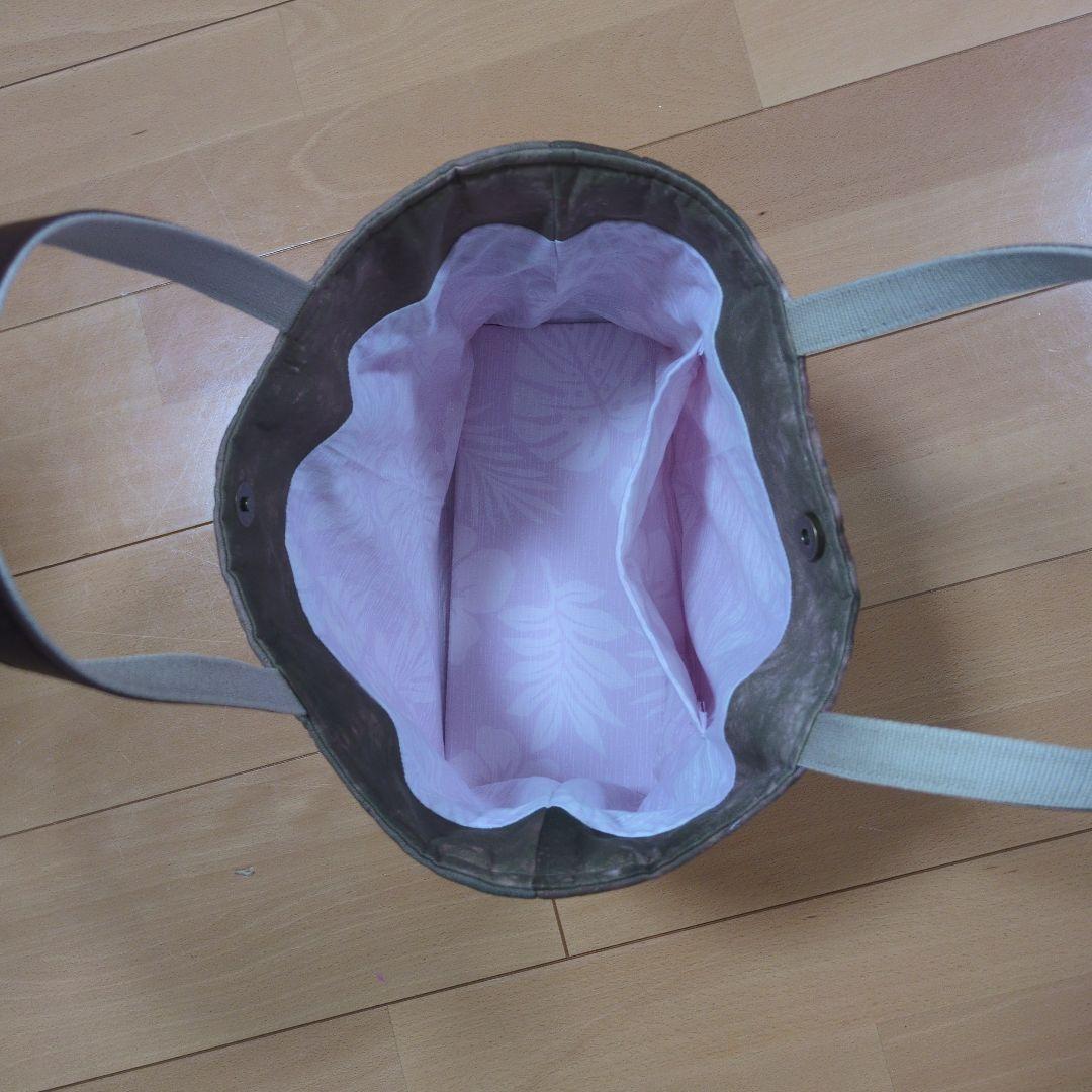 モンステラとハイビスカスのハワイアンキルトバッグ　　ハンドメイド