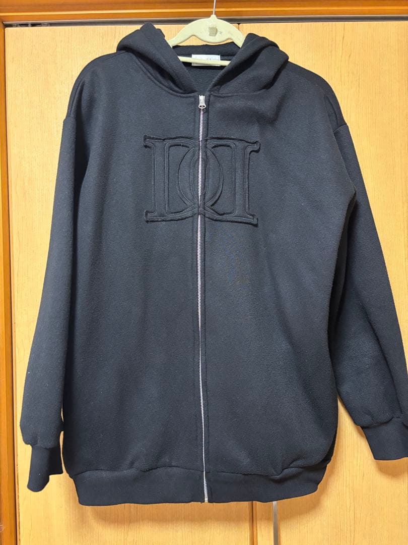 Darich アップリケDDロゴパーカー