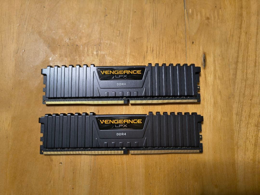 CORSAIR CMK16GX4M2B3200C16 2枚