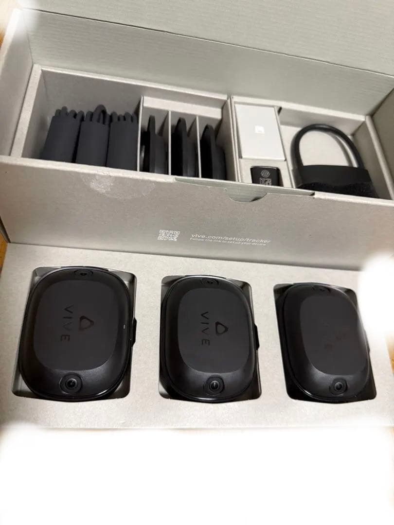 【美品】VIVE Ultimate tracker 3+1 Kit