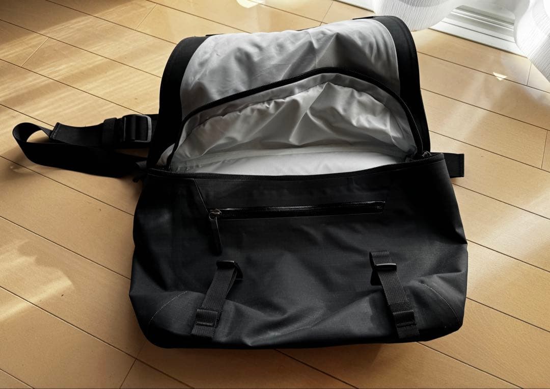 アークテリクス グランヴィル10クーリエバッグ