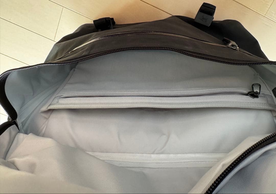 アークテリクス グランヴィル10クーリエバッグ