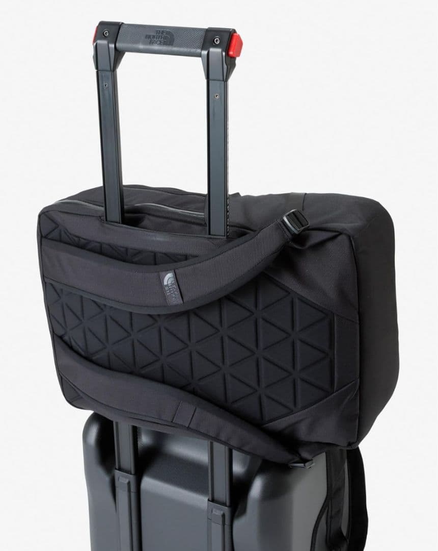 【新品】THE NORTH FACE シャトル デイパック リュック　24L