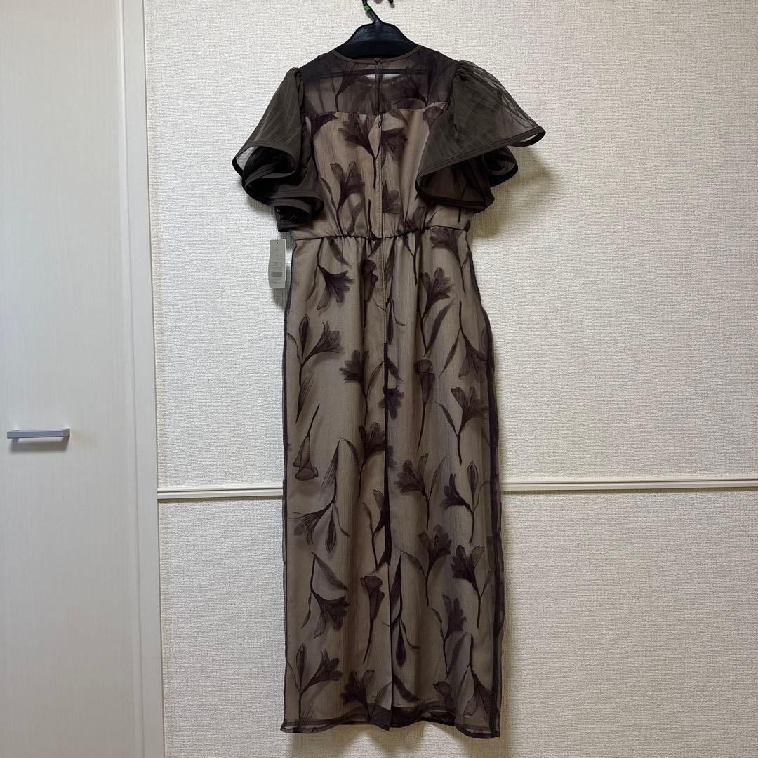 【ここ】Circurar sleeve flower dress