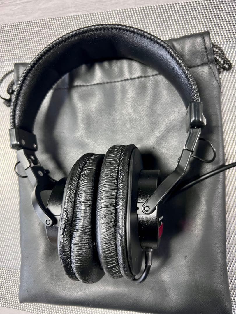 SONY MDR-V6 モニターヘッドホン【現在入手困難】