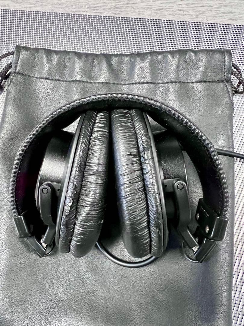 SONY MDR-V6 モニターヘッドホン【現在入手困難】