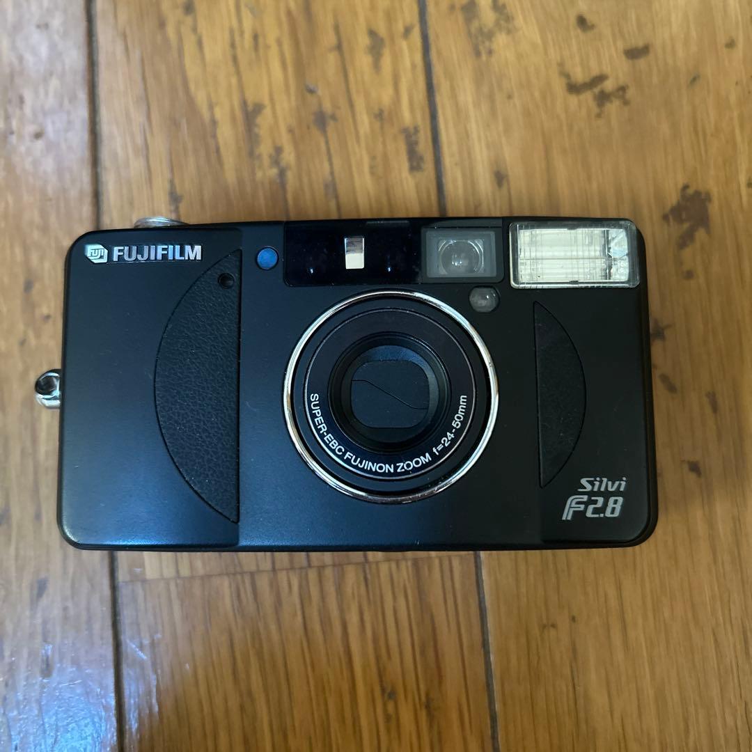 FUJIFILM Silvi F2.8 コンパクトカメラ