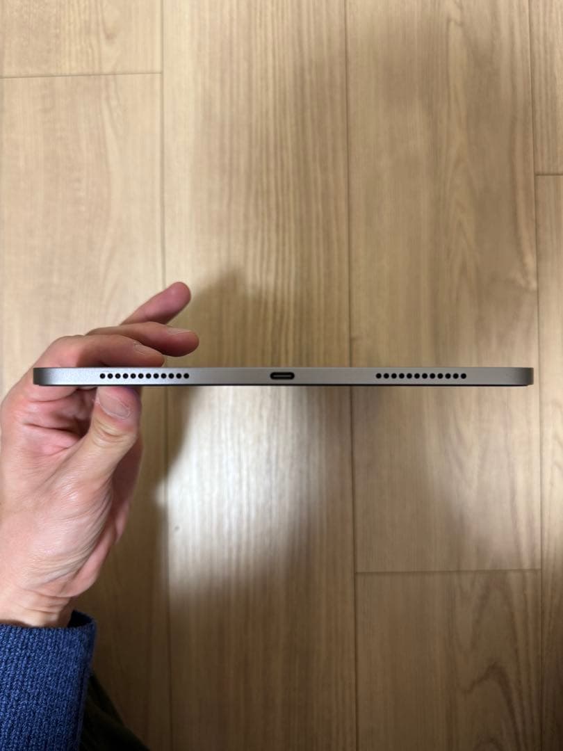 iPad Air （M2チップ）11インチ　バッテリー状態 100%