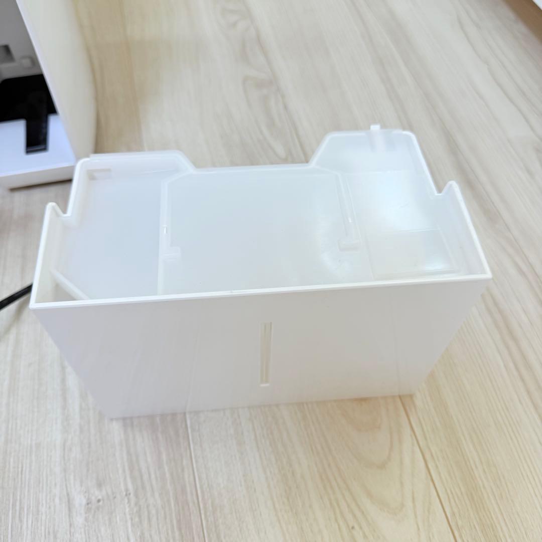 アイリスオーヤマ　除湿機 ホワイト