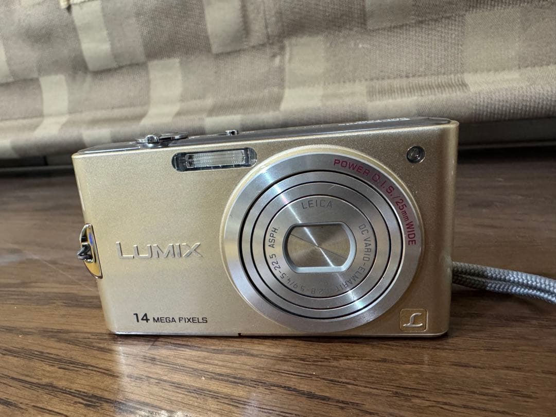 Panasonic LUMIX DMC-FX66 コンパクトデジタルカメラ