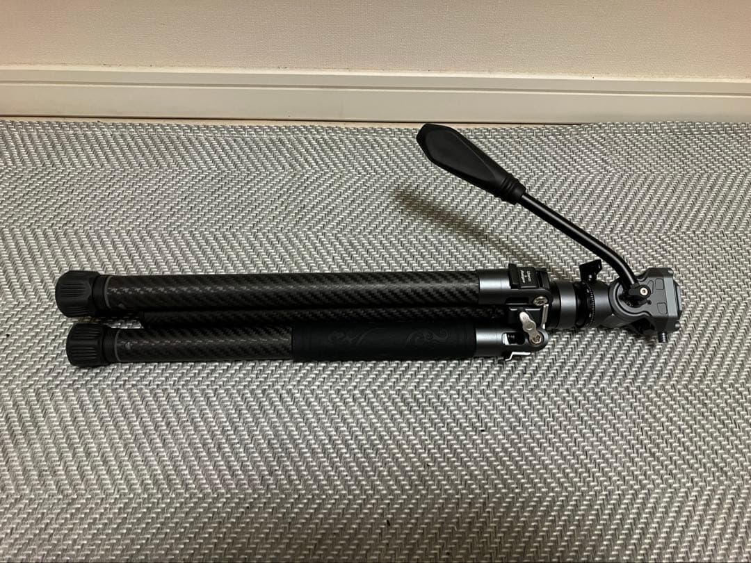 Ulanzi F38 カーボン三脚