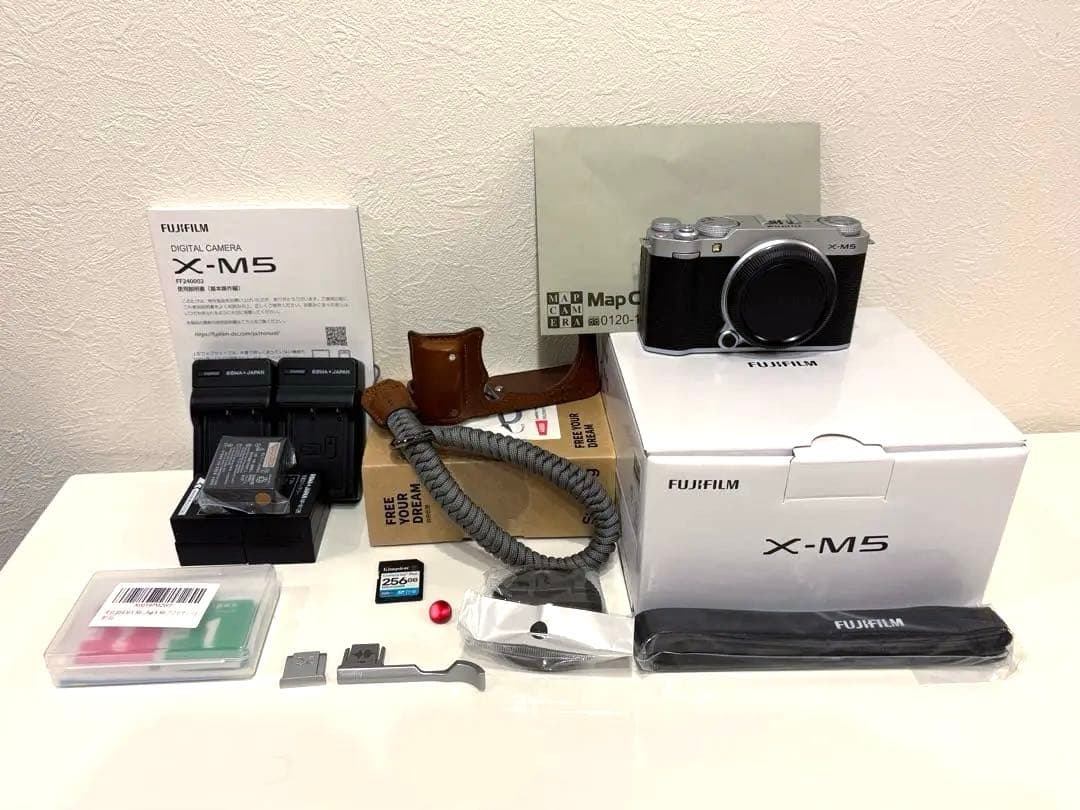 FUJIFILM XM5 シルバー【シャッター回数1092回】付属品多数