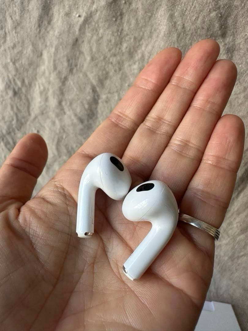 Apple AirPods第3世代 本体/未使用付属充電ケーブル/本革ケース付き