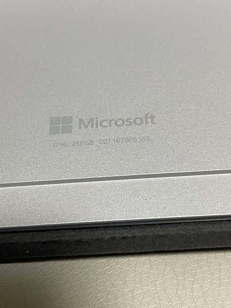 Windowsタブレット本体 Microsoft Surface Pro6 (8GB/256GB)