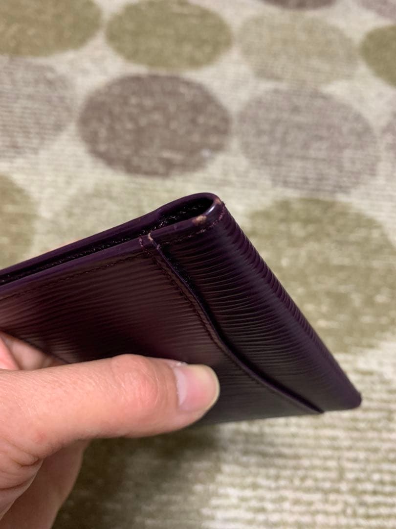 ルイヴィトンエピ 名刺入れ