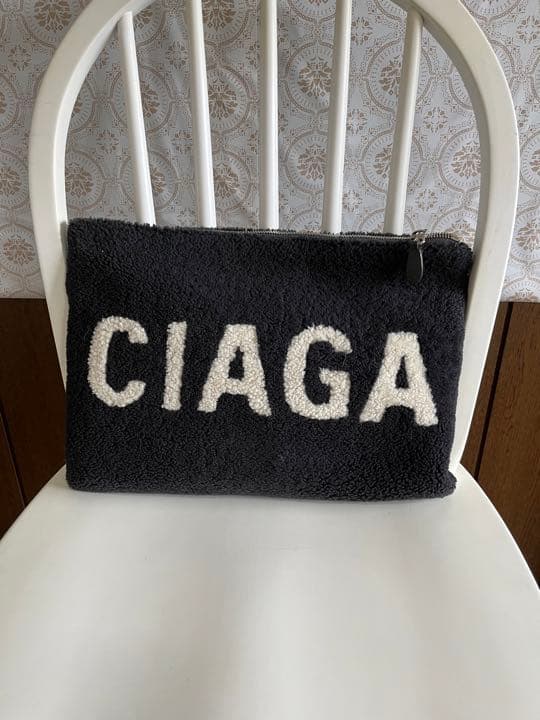 BALENCIAGAバレンシアガ　ムートンクラッチバッグ