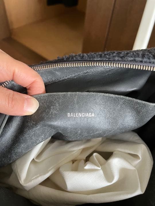 BALENCIAGAバレンシアガ　ムートンクラッチバッグ