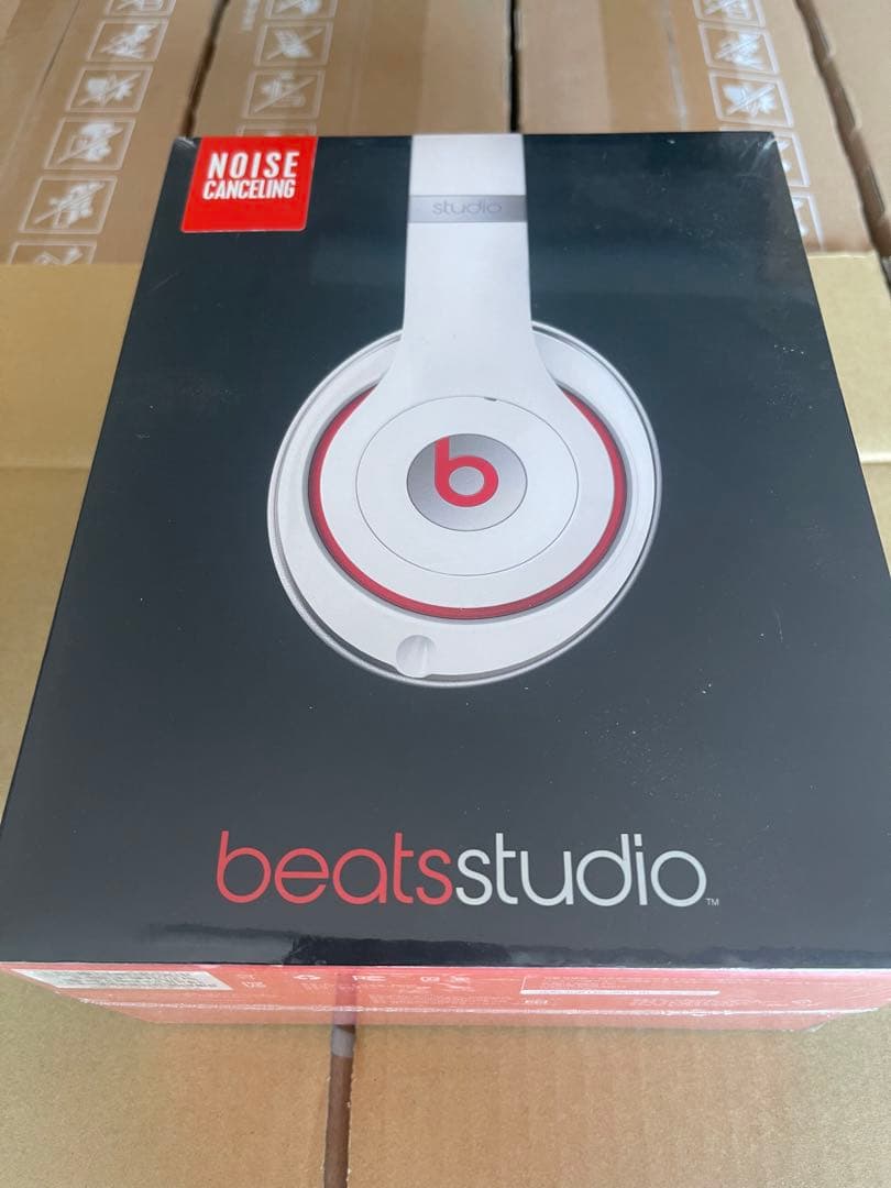 beats studio ノイズキャンセリング ヘッドフォ新品未開封