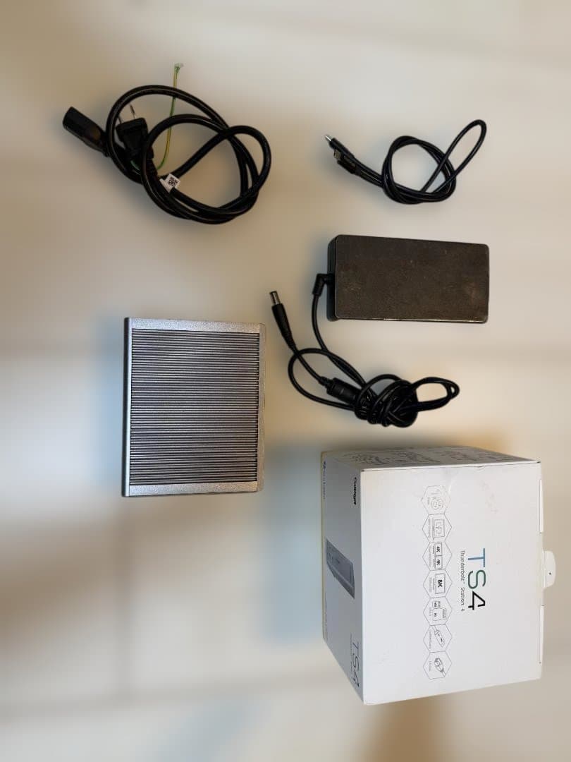 その他 CalDigit TS4/ Thunderbolt Station 4