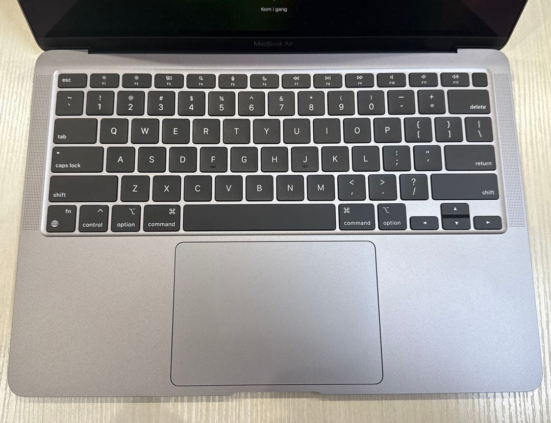 充放電11回 美品 M1 MacBook Air /16GB/256GB/US