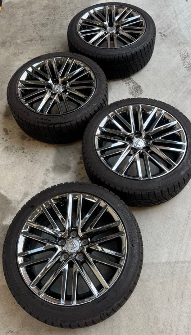 21クラウン スタッドレスタイヤ ホイールセット 18インチ