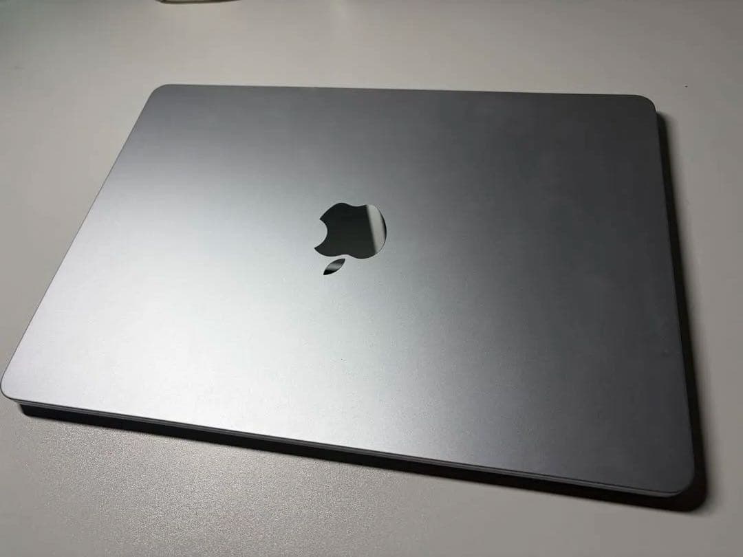 Apple MacBook Air M4 シルバー 256gb 13インチ