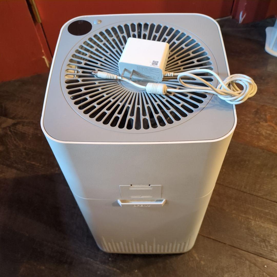 ジャンク品　Airdog 空気清浄機 タワー型 ホワイト　KJ-200F X-3