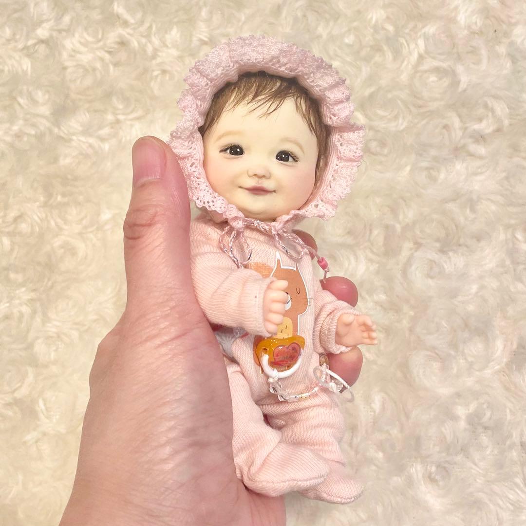 樹脂粘土ベビー おしゃぶりベビー ごきげん